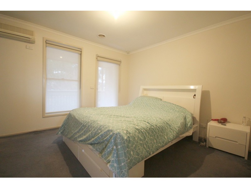 11 Brearley Place, Roxburgh Park VIC 3064