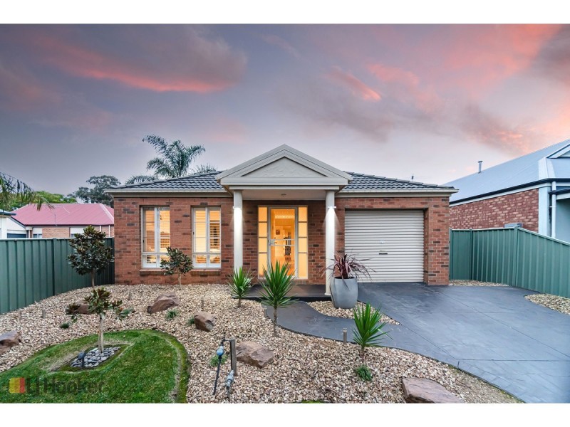 11 Studley Park Way, Craigieburn VIC 3064