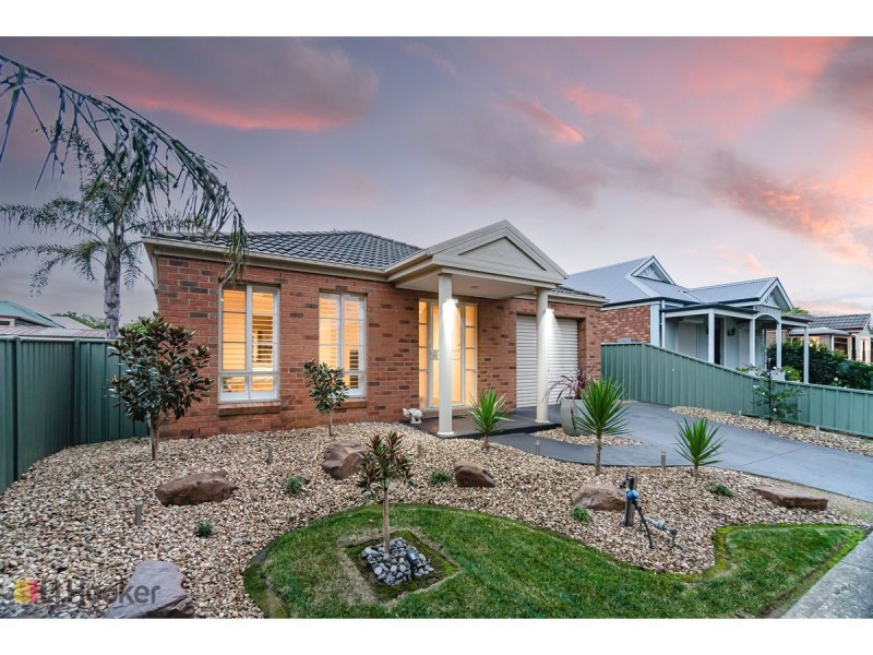 11 Studley Park Way, Craigieburn VIC 3064