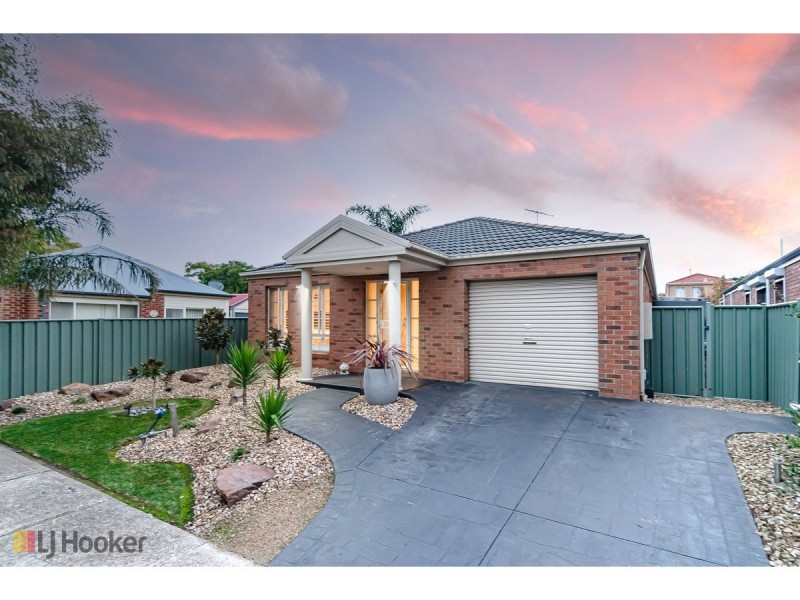 11 Studley Park Way, Craigieburn VIC 3064