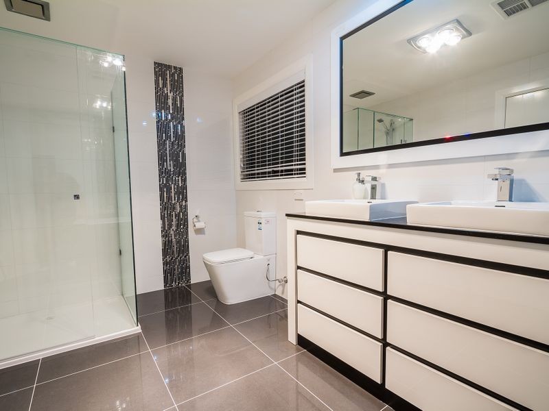 29 Biltmore Cresent, Roxburgh Park VIC 3064