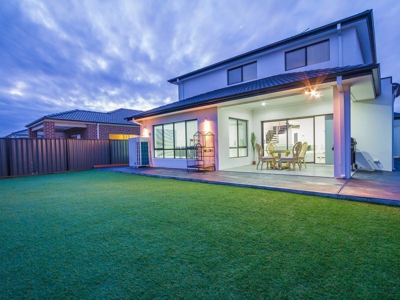 29 Biltmore Cresent, Roxburgh Park VIC 3064