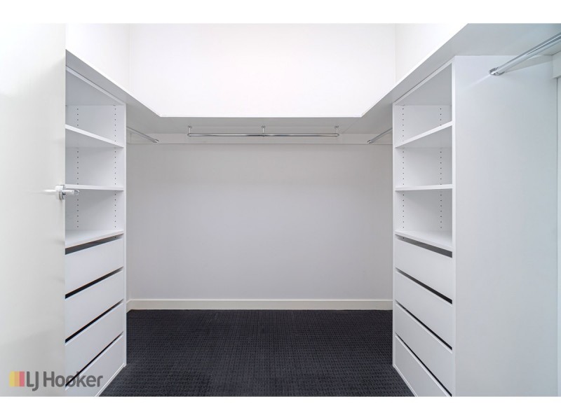 2 Littlewick Parade, Mickleham VIC 3064