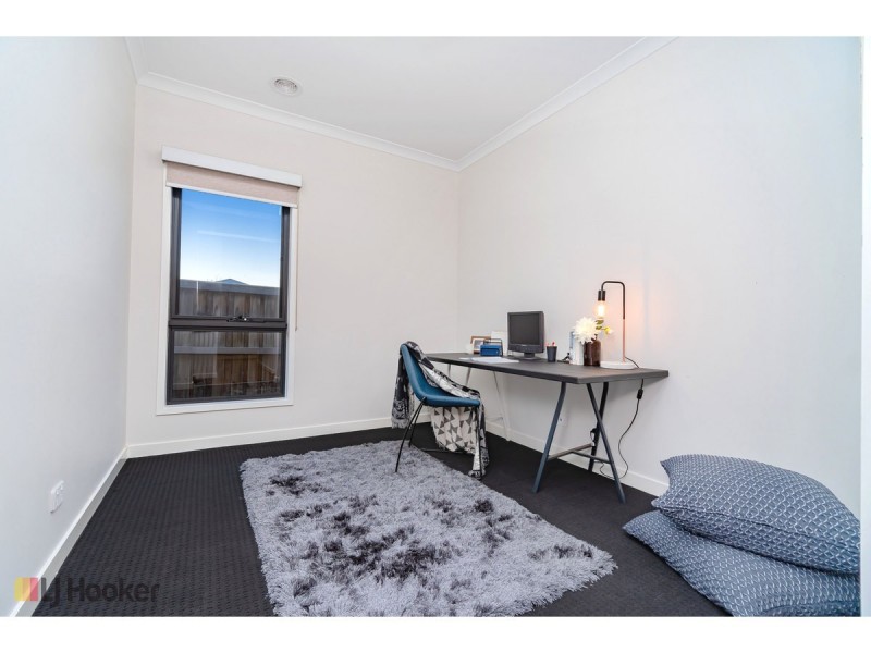 2 Littlewick Parade, Mickleham VIC 3064