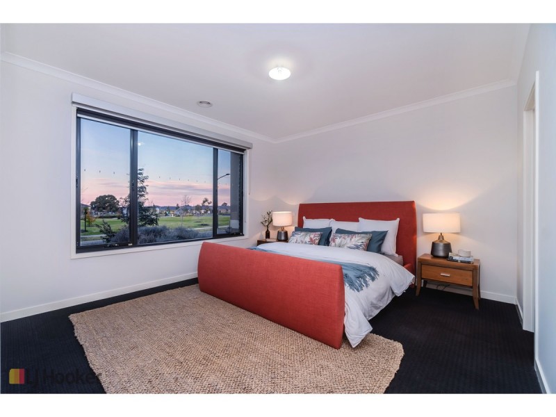 2 Littlewick Parade, Mickleham VIC 3064