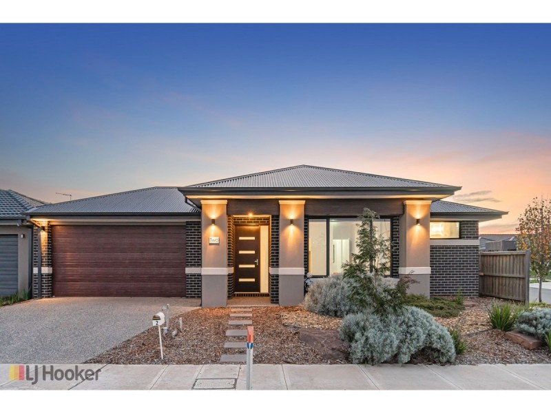 2 Littlewick Parade, Mickleham VIC 3064