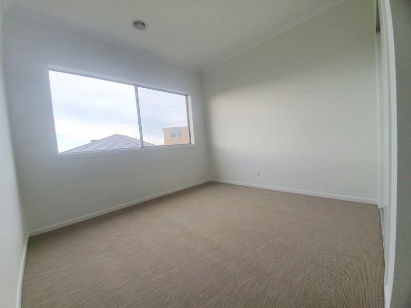 5 Igneous Road, Craigieburn VIC 3064