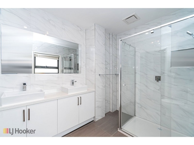 40 Fortitude Drive, Craigieburn VIC 3064