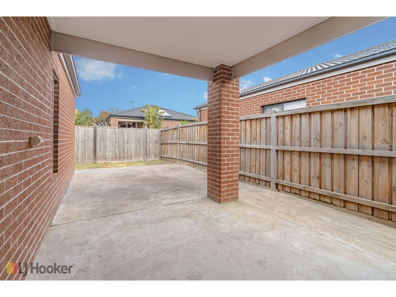 16 Degraves Street, Mickleham VIC 3064