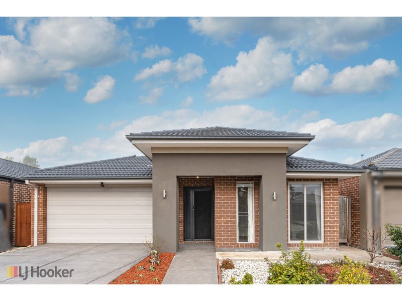 16 Degraves Street, Mickleham VIC 3064