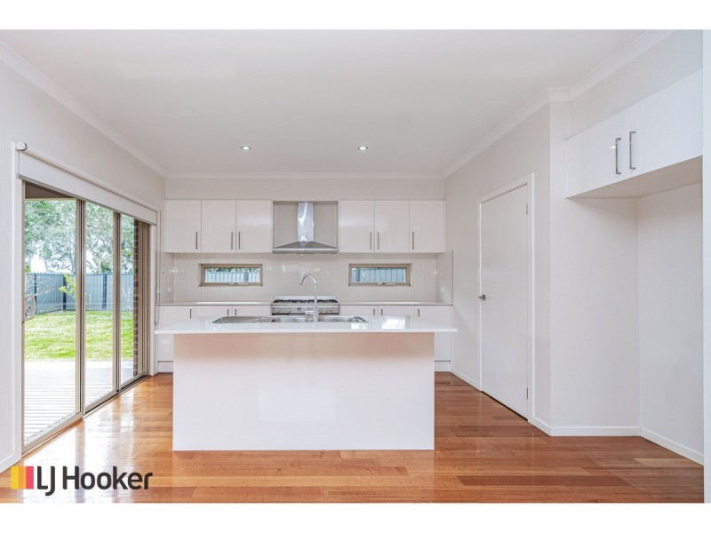 88 Bridgehaven Drive, Craigieburn VIC 3064