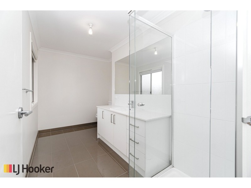 88 Bridgehaven Drive, Craigieburn VIC 3064