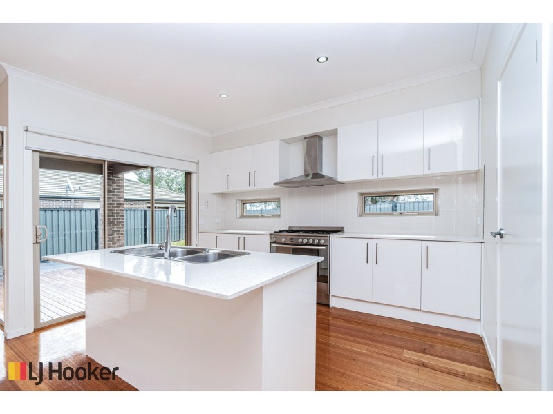 88 Bridgehaven Drive, Craigieburn VIC 3064