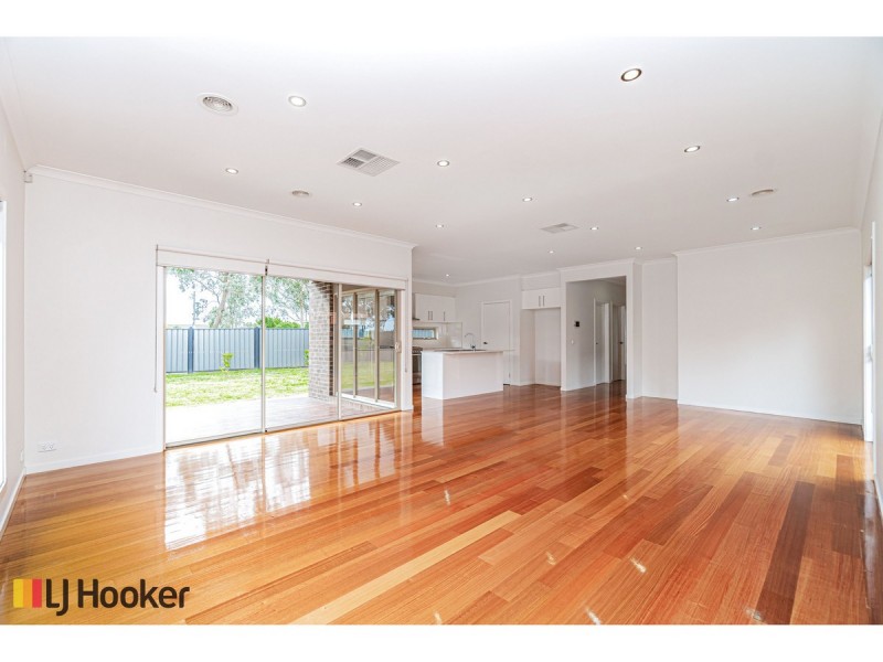 88 Bridgehaven Drive, Craigieburn VIC 3064