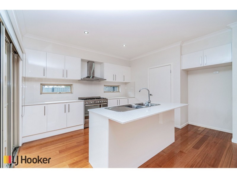 88 Bridgehaven Drive, Craigieburn VIC 3064