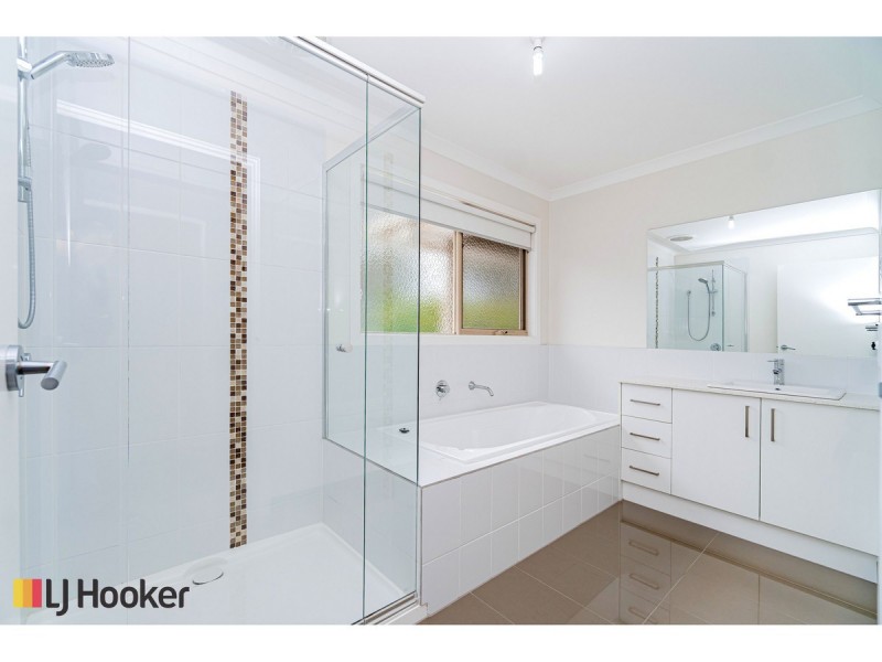 88 Bridgehaven Drive, Craigieburn VIC 3064