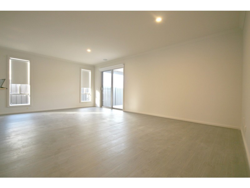 48 Delta Drive, Craigieburn VIC 3064