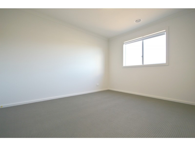48 Delta Drive, Craigieburn VIC 3064