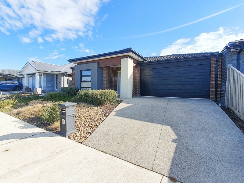 12 Realm Vista, Mickleham VIC 3064