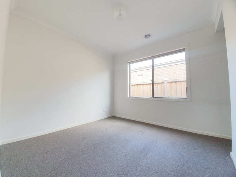 12 Realm Vista, Mickleham VIC 3064