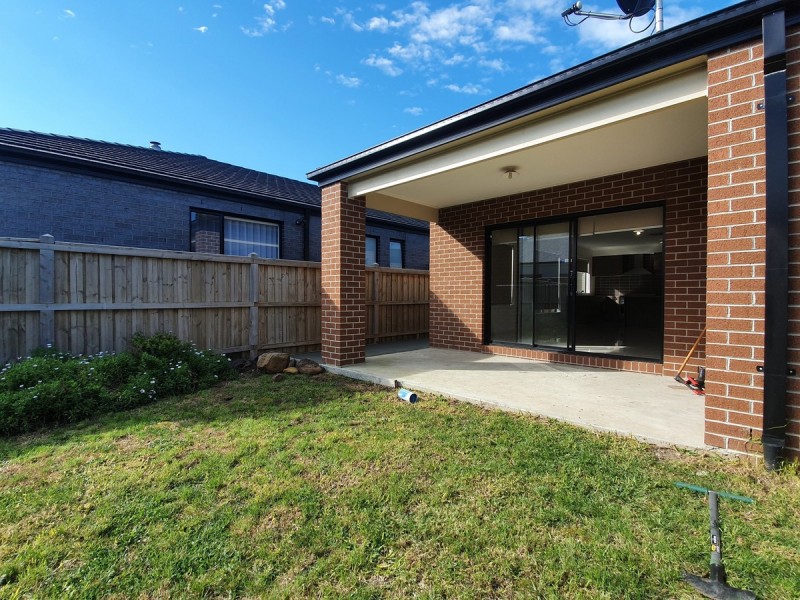 12 Realm Vista, Mickleham VIC 3064