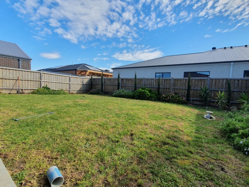 12 Realm Vista, Mickleham VIC 3064