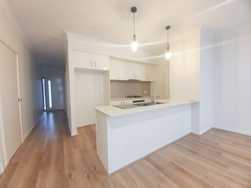 26 Attain Walk, Roxburgh Park VIC 3064