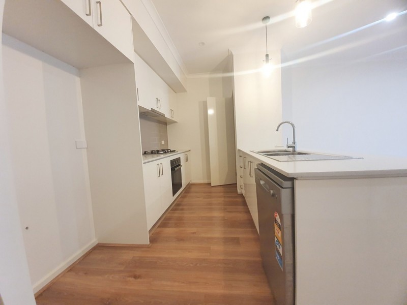 26 Attain Walk, Roxburgh Park VIC 3064