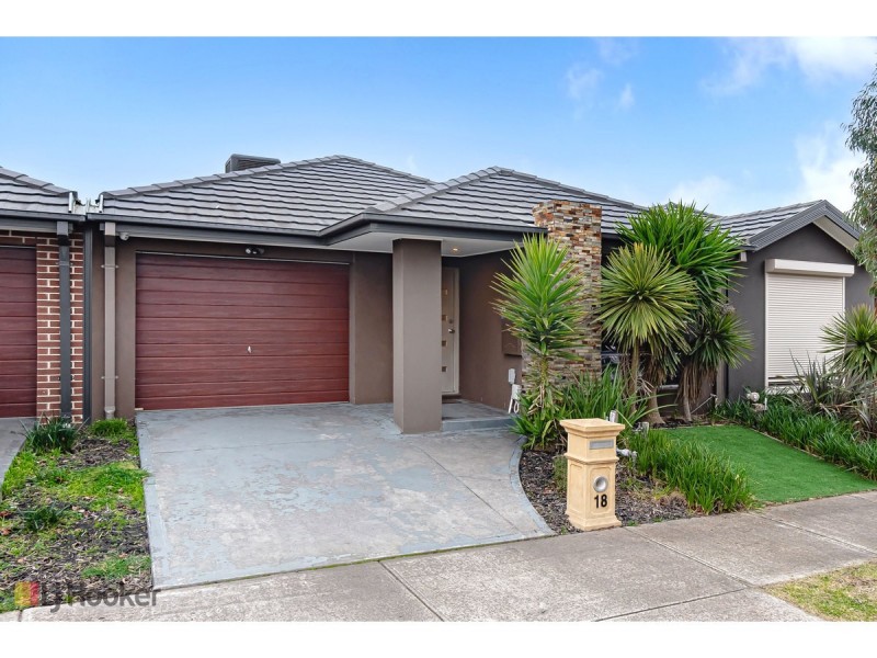 18 Rainham Avenue, Craigieburn VIC 3064