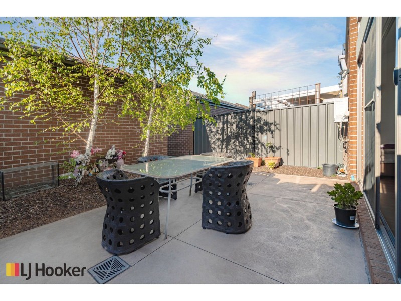 7 Sandwood Place, Craigieburn VIC 3064