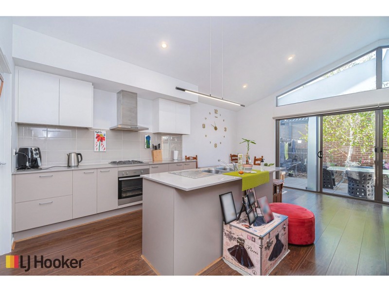 7 Sandwood Place, Craigieburn VIC 3064