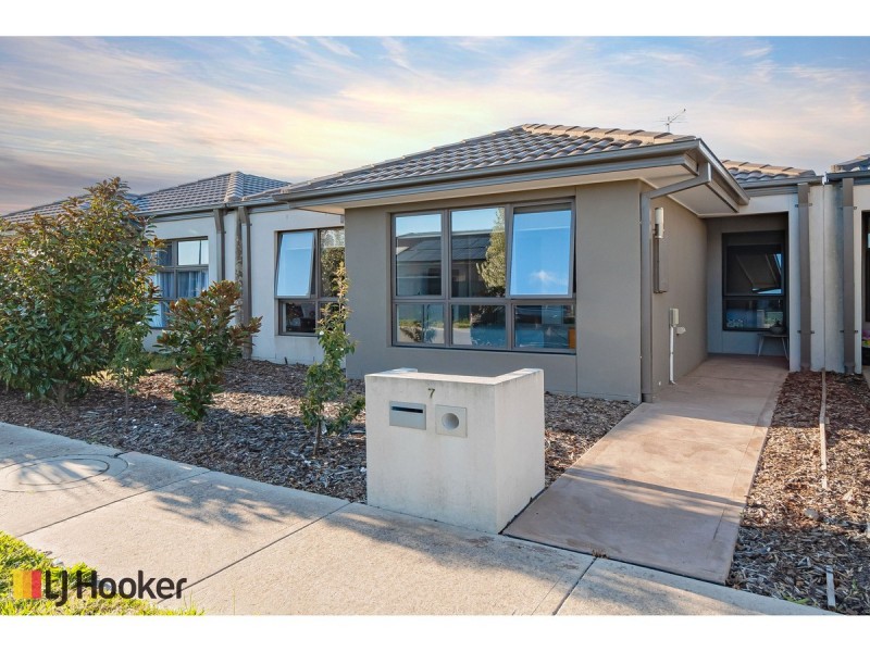 7 Sandwood Place, Craigieburn VIC 3064