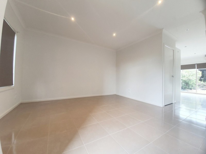 16/1-11 Hyde Park Avenue, Craigieburn VIC 3064