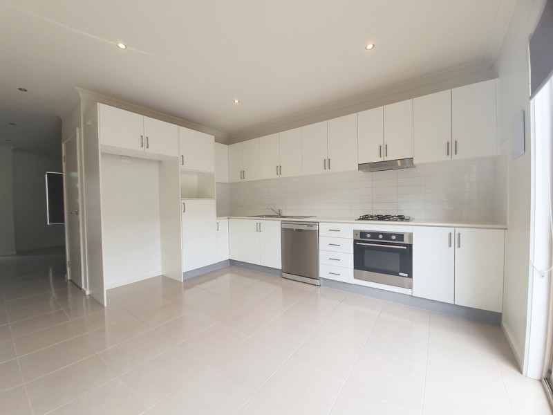 16/1-11 Hyde Park Avenue, Craigieburn VIC 3064