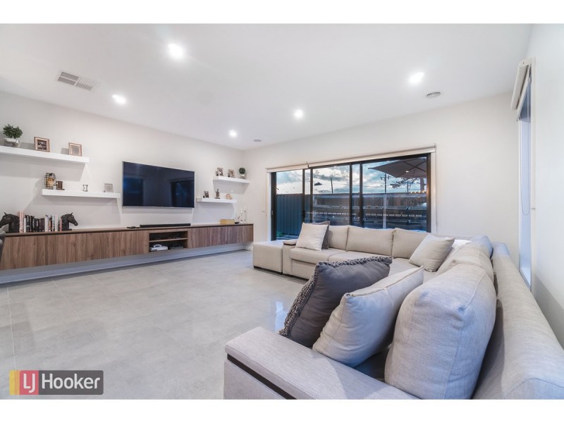 53 Delta Drive, Craigieburn VIC 3064