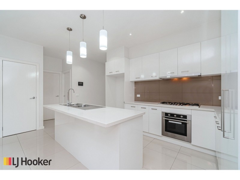 29 Calm Avenue, Craigieburn VIC 3064