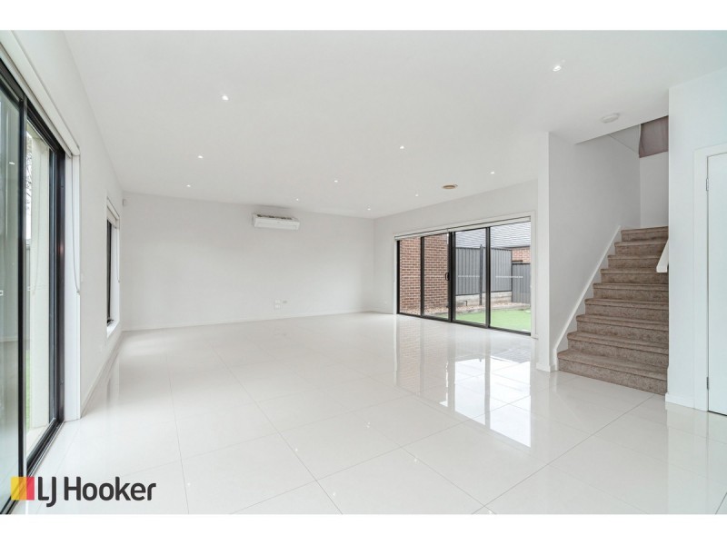 29 Calm Avenue, Craigieburn VIC 3064