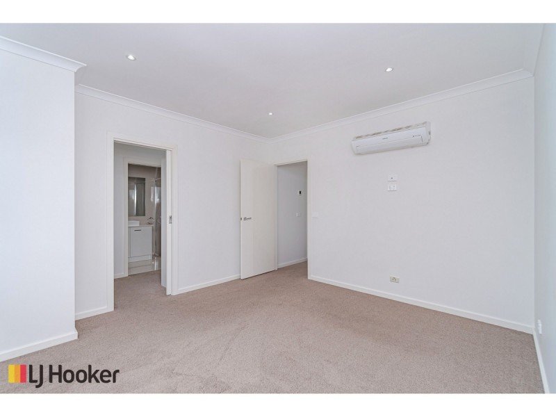 29 Calm Avenue, Craigieburn VIC 3064