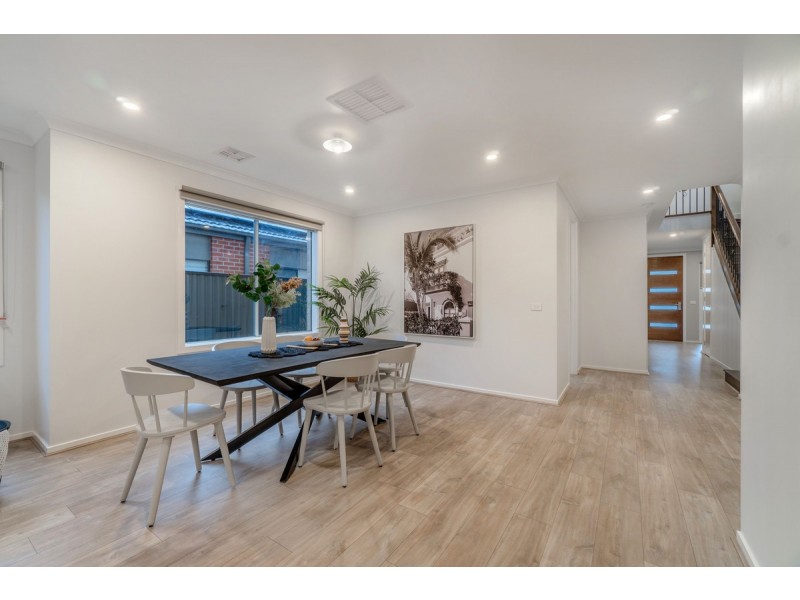 41 Angophora Crescent, Craigieburn VIC 3064