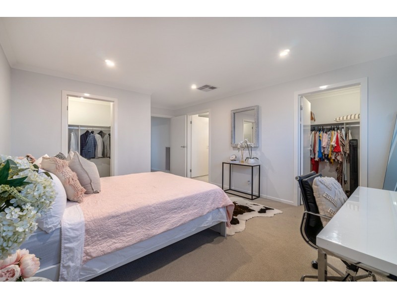41 Angophora Crescent, Craigieburn VIC 3064