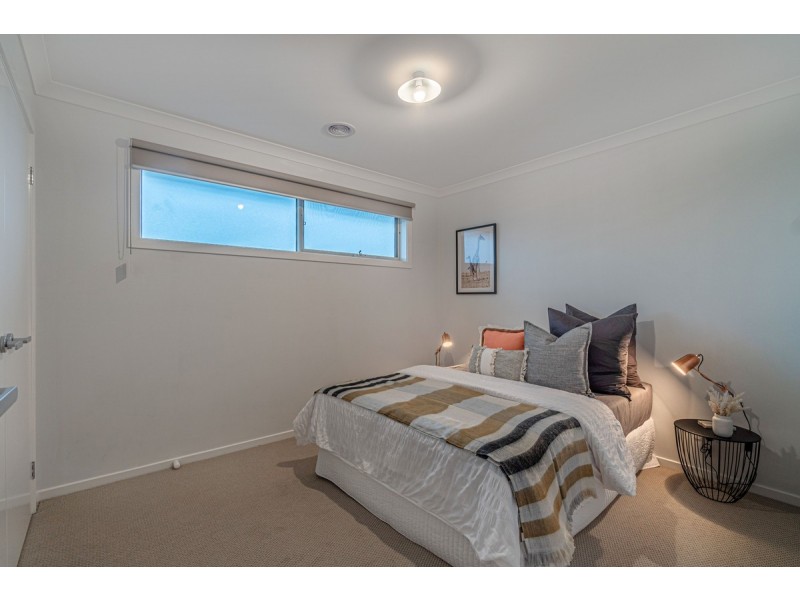 41 Angophora Crescent, Craigieburn VIC 3064