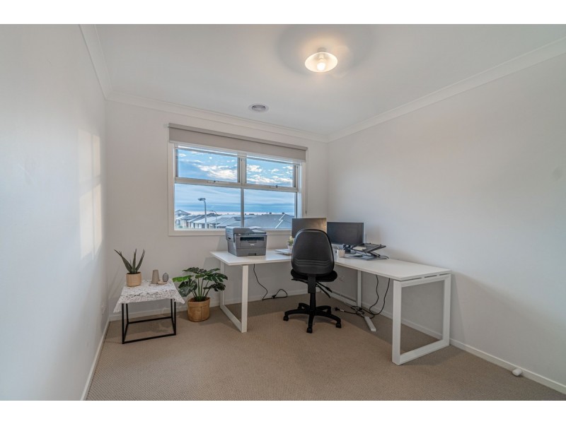 41 Angophora Crescent, Craigieburn VIC 3064