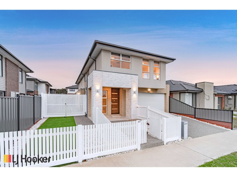 41 Angophora Crescent, Craigieburn VIC 3064
