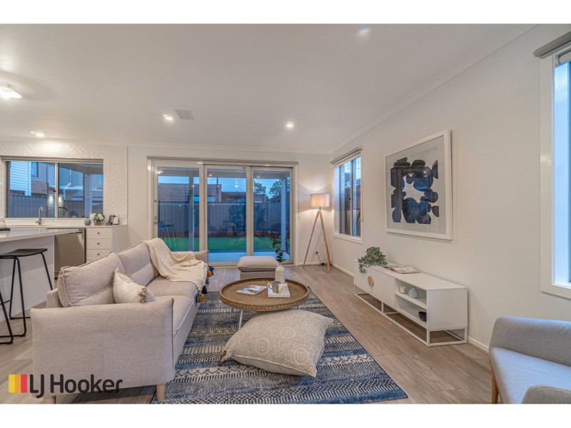 41 Angophora Crescent, Craigieburn VIC 3064