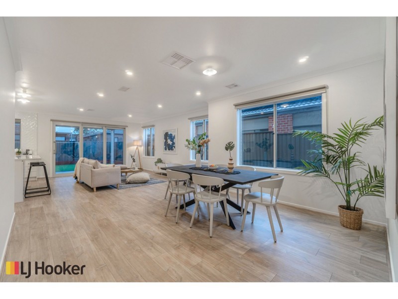 41 Angophora Crescent, Craigieburn VIC 3064