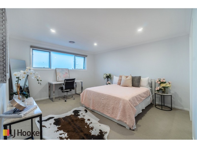 41 Angophora Crescent, Craigieburn VIC 3064