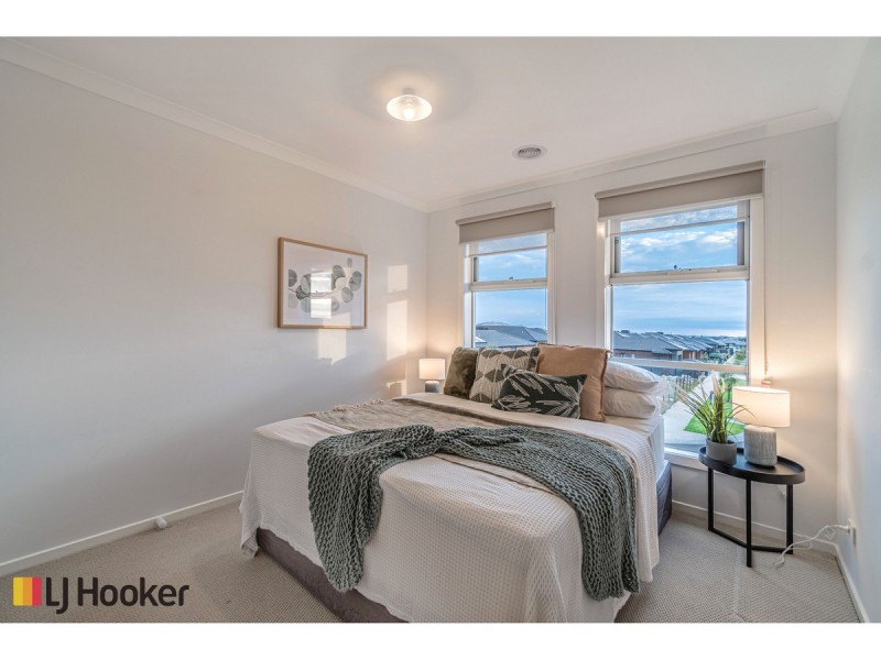 41 Angophora Crescent, Craigieburn VIC 3064