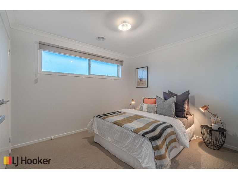 41 Angophora Crescent, Craigieburn VIC 3064