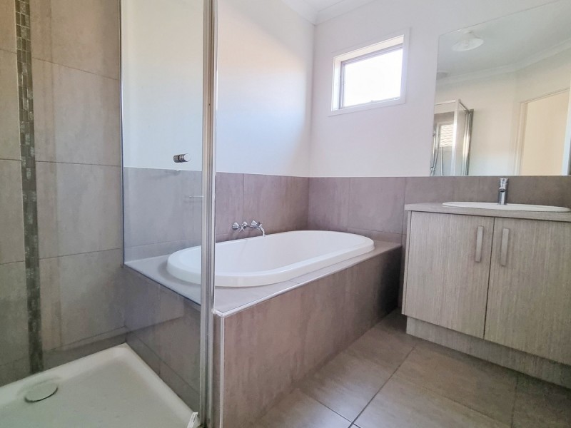 7 Euphoria Drive, Craigieburn VIC 3064