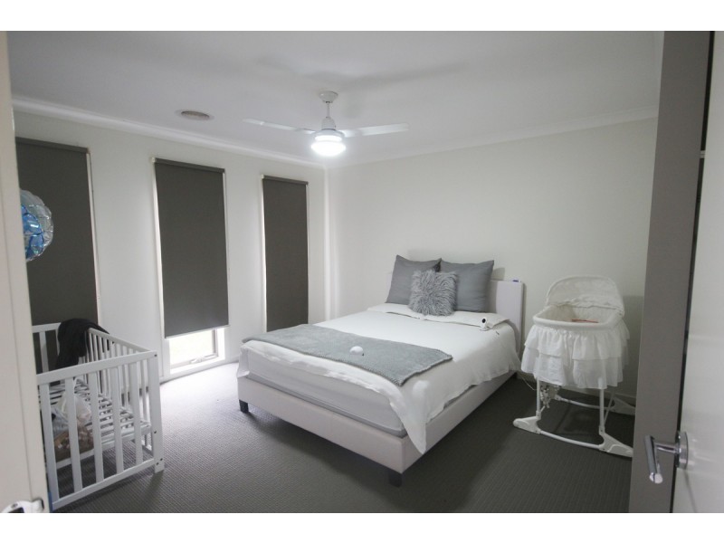4 Pembury Street, Craigieburn VIC 3064